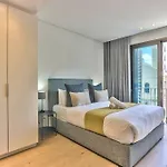 Scandi-Style, Family Luxury In Heart Of City Hub!
