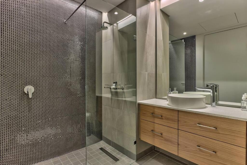 Scandi-style, Family Luxury In Heart Of Hub! * Cidade Do Cabo