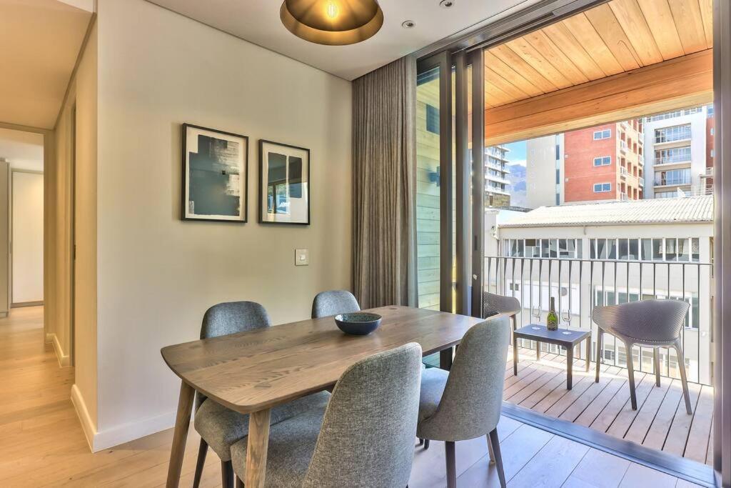 Scandi-style, Family Luxury In Heart Of Hub! Cidade Do Cabo